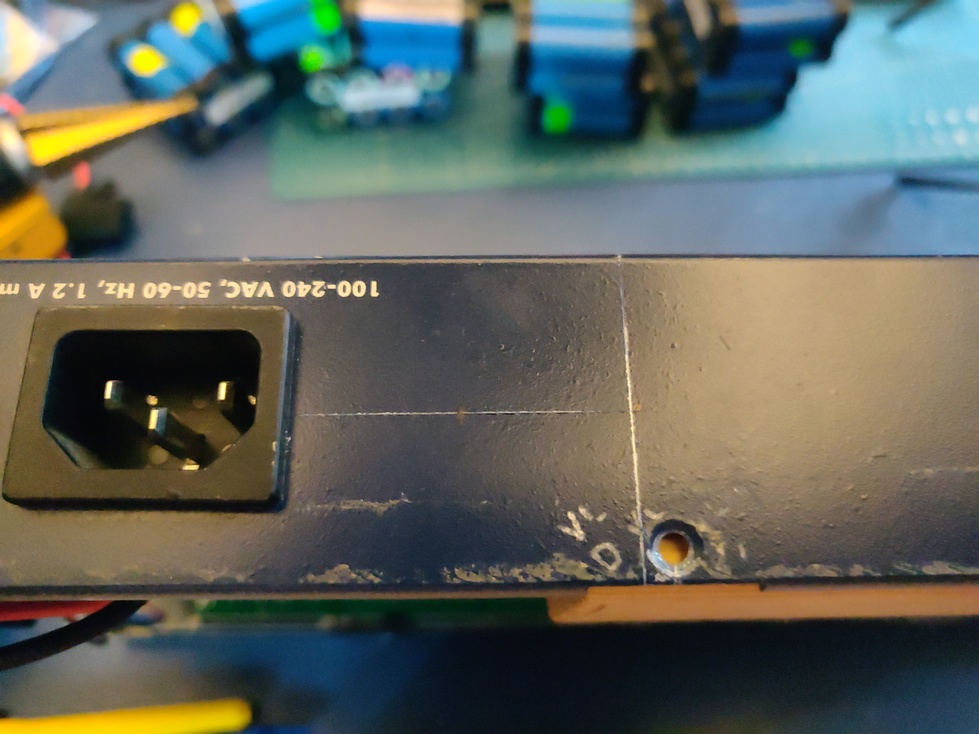 thumb-fuse-socket-marked.jpg