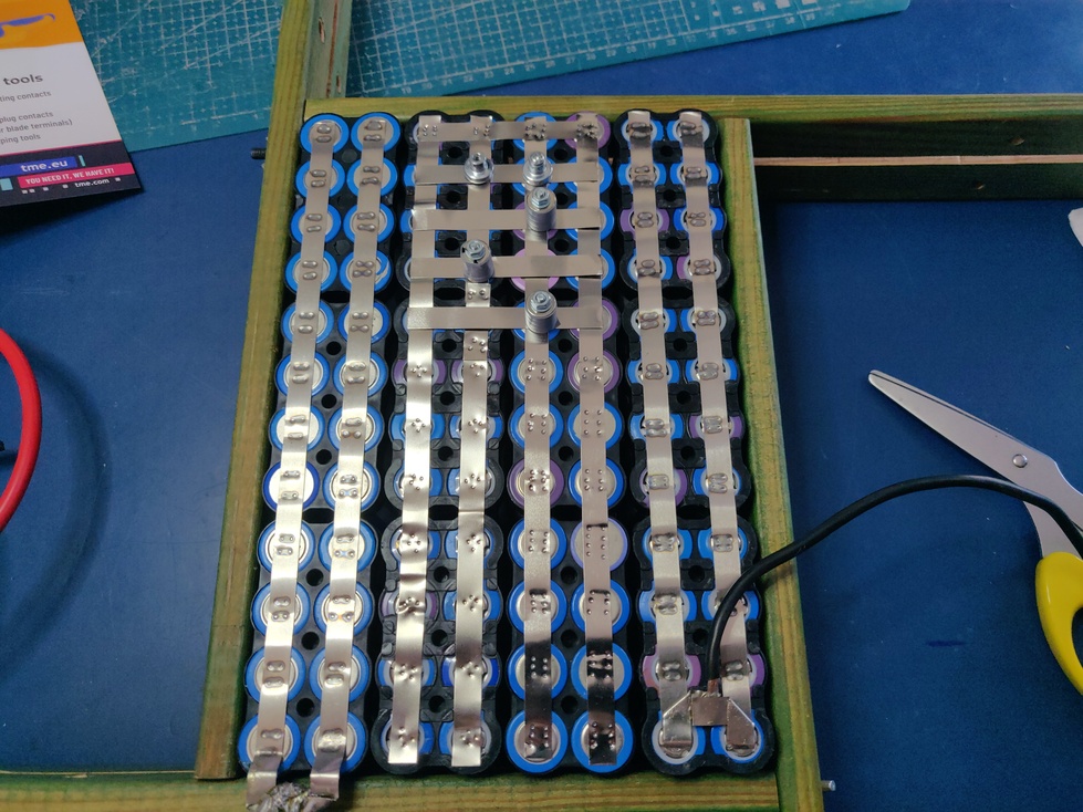 thumb-interblock-nickel-strips.jpg